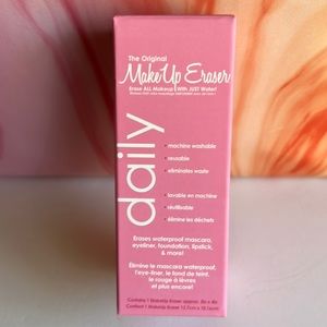 The Original MakeUp Eraser® Makeup Remover Pink Travel Cloth NEW in Box